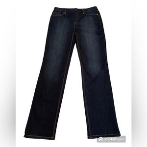 The So Lifting Slim Leg by Chico’s. Dark wash jean. Size 0.5 S/6.